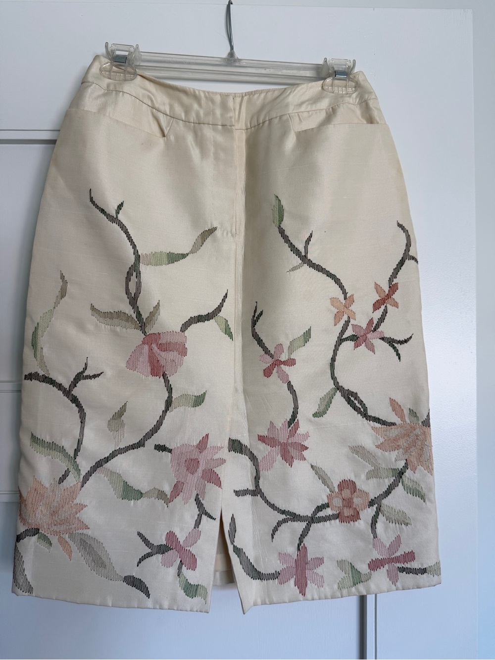 Oscar de la Renta Embroidered Silk Floral Skirt